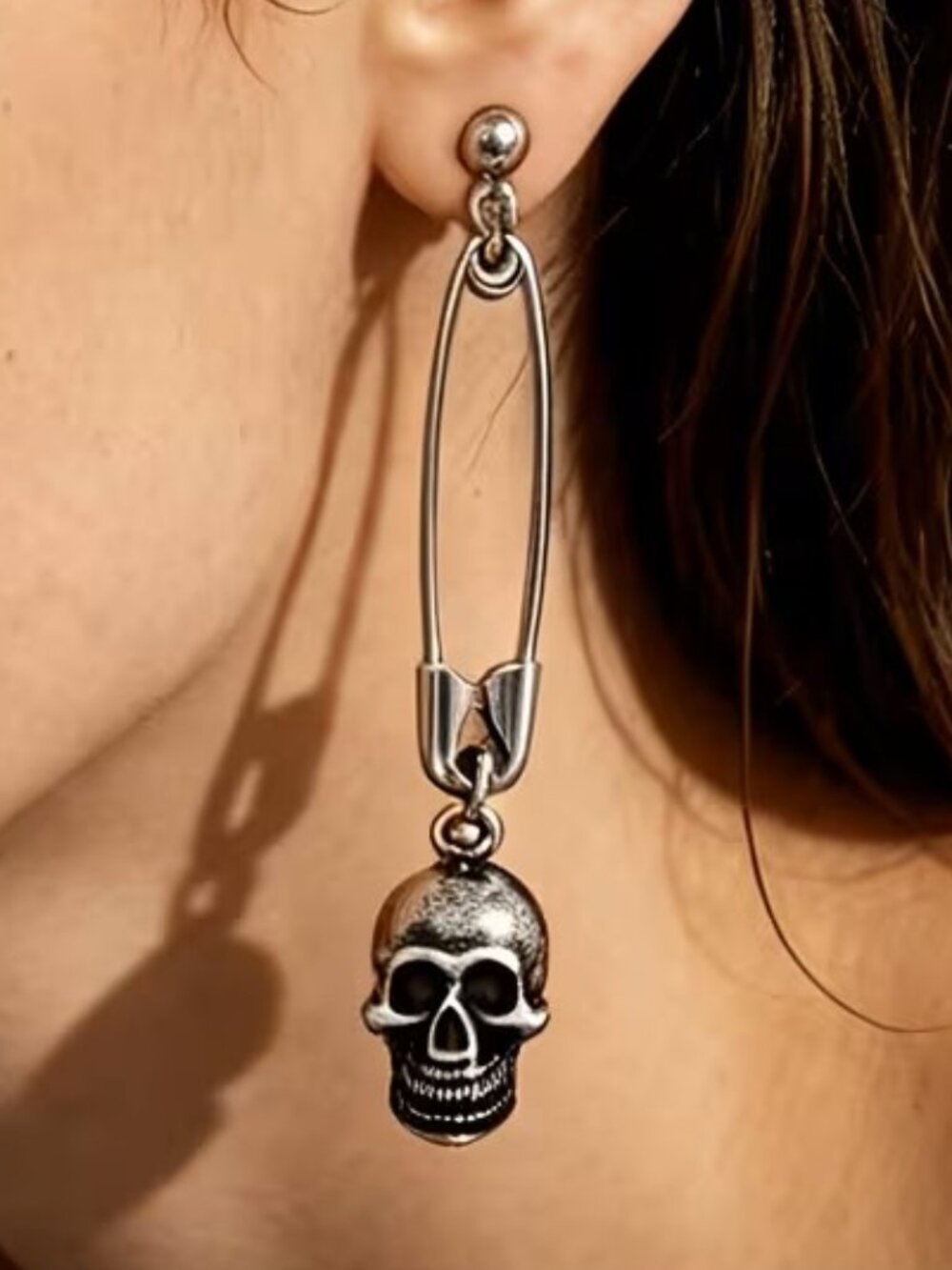Antique Effect Safety Pin Design with 3D Faux Skull Pendant Dangle Earrings Z3